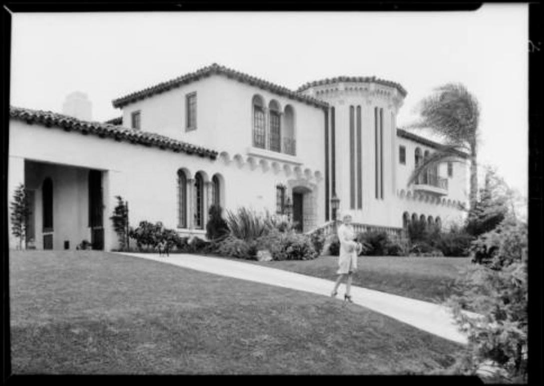 HollywoodRivieraBeachclubfront.jpg